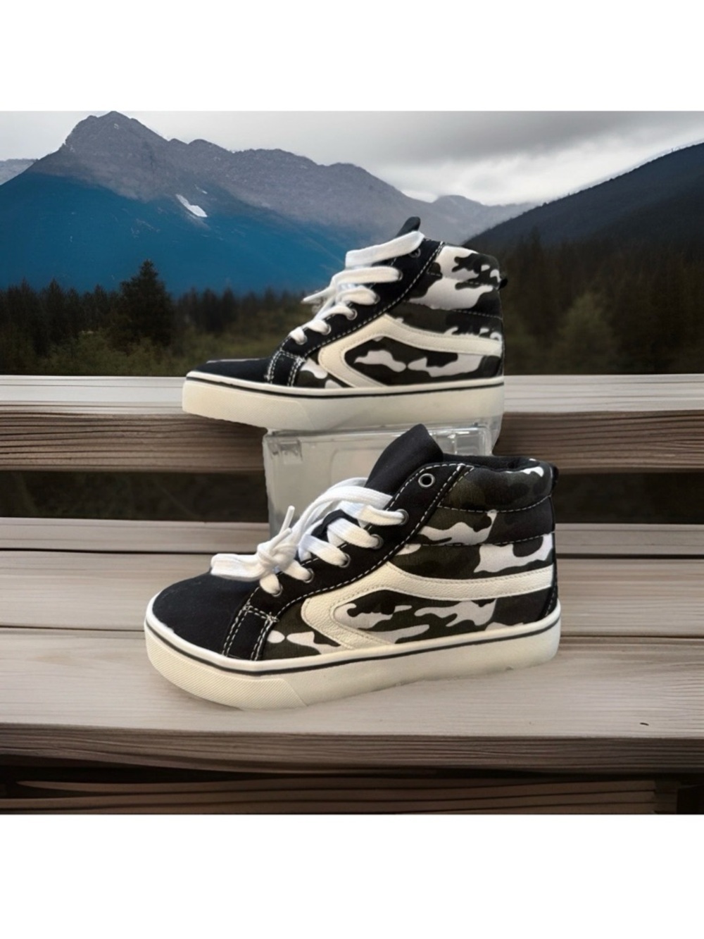 Wonder Nation Kids Sz 2 High-Top Sneakers Black White Army Green Camo NWOT